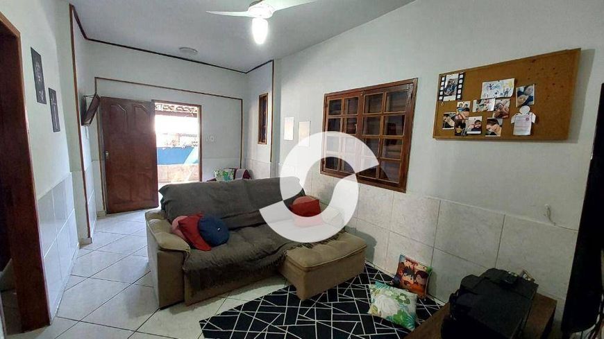 Casa com 3 dormitórios à venda, 360 m² por R$ 330.000,00 - Santa Catarina - São Gonçalo/RJ