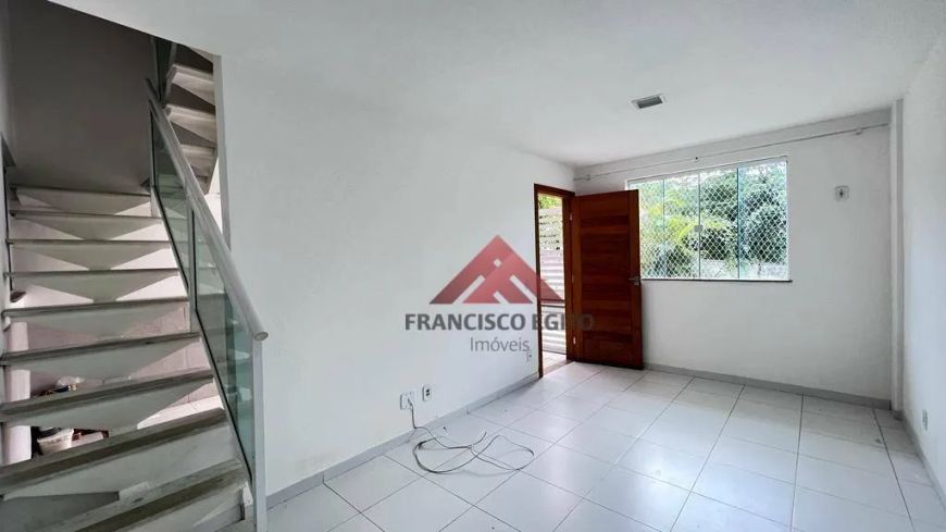 Casa com 2 quartos à venda, 77 m² por R$ 270.000 - Maria Paula - São Gonçalo/RJ