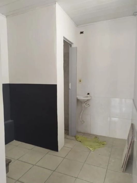 Loja para Venda em São Gonçalo, Vila Três, 1 banheiro
