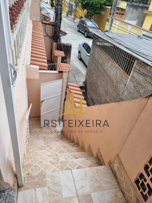 2 Casas (duplex) 2 quartos e 1 quarto (podemos fazer +) Porto da Pedra