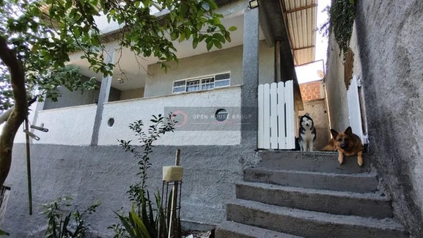 Casa à Venda em Jardim Alcântara