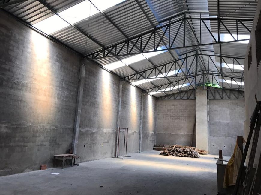 Excelente Galpão com 300m² (livres) no Bairro Boa Vista - São Gonçalo - RJ