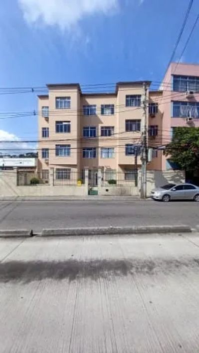 Penha Circular - Excelente 2 quartos com dependência completa de empregada, com 63 m², ótima loca