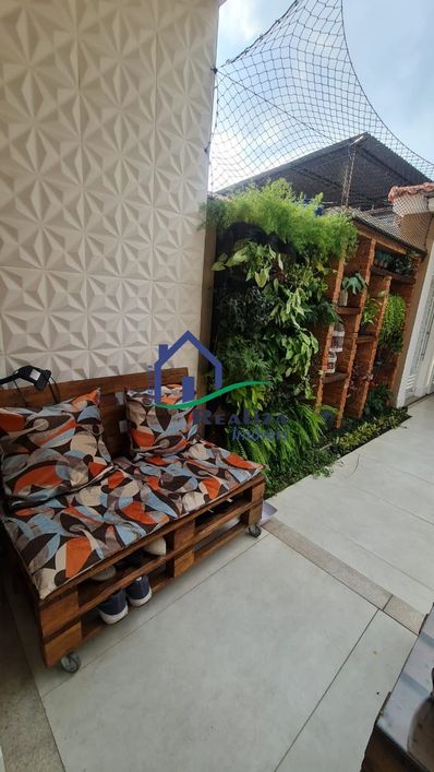 CASA COM 3 DORMITÓRIOS SENDO 1 SUÍTE Á VENDA/ COM 120M² POR R$ 550.000 - BARRO VERMELHO - SÃO GONÇAL