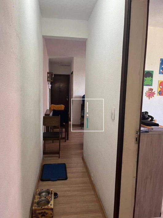 Apartamento amplo, bem localizado próximo ao Fórum de Santa Catarina, escolas, academias e comércios