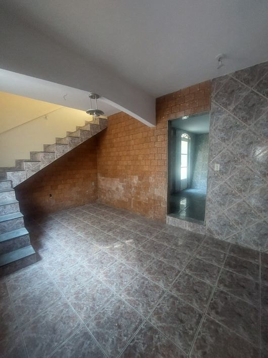 Vendo casa duplex com 68 m² com 2 quartos em Barro Vermelho - São Gonçalo - RJ