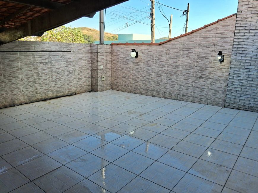 Excelente Casa em Condomínio Fechado