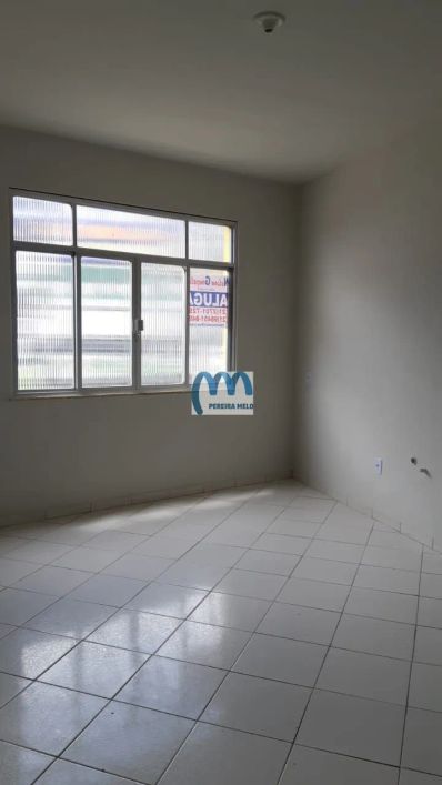 Sala comercial no Largo de Itaúna.