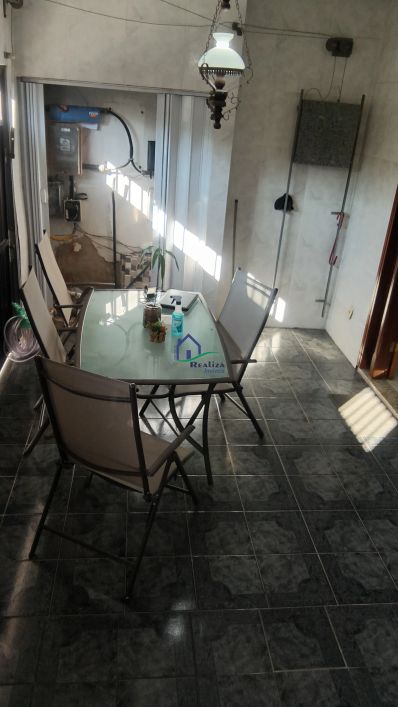 CASA COM 4 QUARTOS À VENDA POR $410.000 EM BARRO VERMELHO-SG