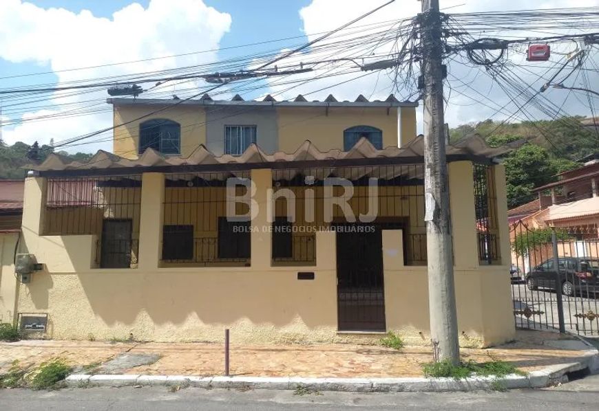 OPORTUNIDADE! CASA INDEPENDENTE BEM LOCALIZADA COM 2 VAGAS E ÓTIMA LOCALIZAÇÃO