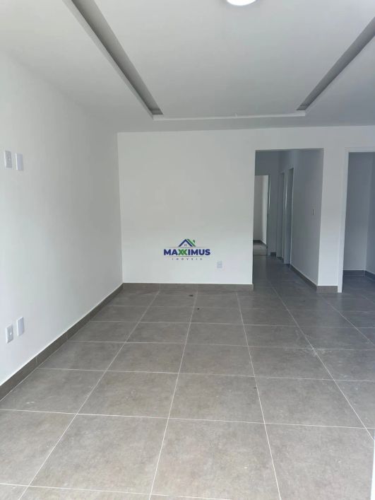 Linda Casa Com 2 Quartos E Garagem No Condomínio Alferes Tiradentes no Rio do Ouro!!