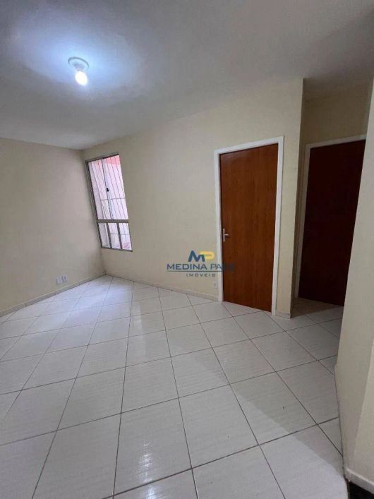 Apartamento com 2 dormitórios à venda, 50 m² por R$ 110.000,00 - Arsenal - São Gonçalo/RJ