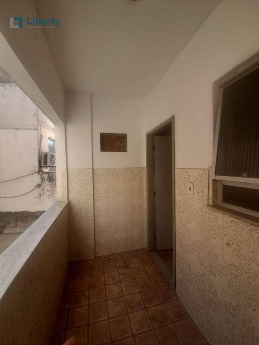 Apartamento com 1 dormitório para alugar, 55 m² por R$ 955,00/mês - Coelho - São Gonçalo/RJ