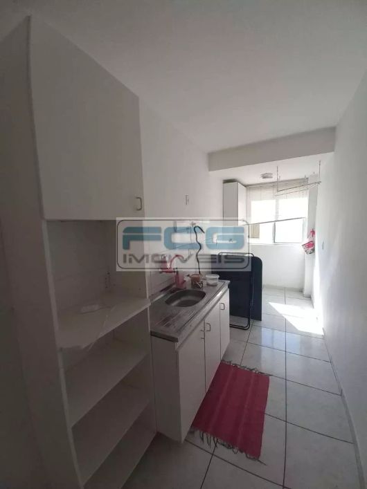 Apto mil reais c/ taxas 2 quartos em Maria Paula - São Gonçalo - RJ - 8482
