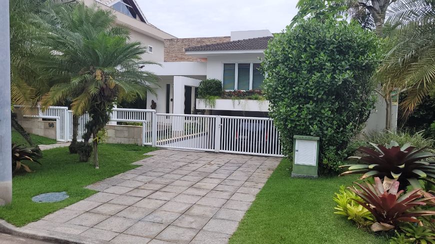 Grande Oportunidade - Condomínio Crystal Lake - Barra da Tijuca - Av das Américas