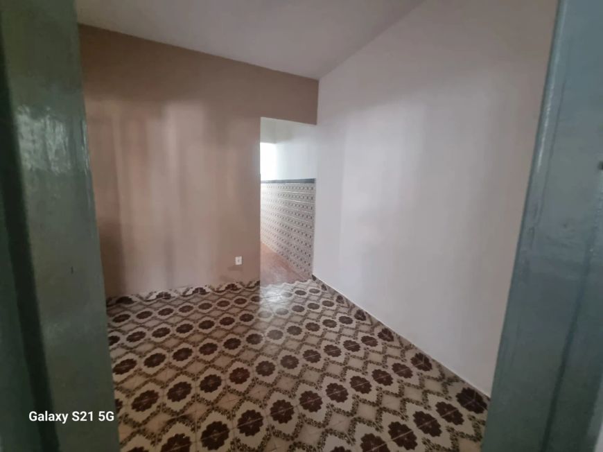 Imóvel para aluguel possui 35 metros quadrados com 1 quarto em Rocha - São Gonçalo - RJ