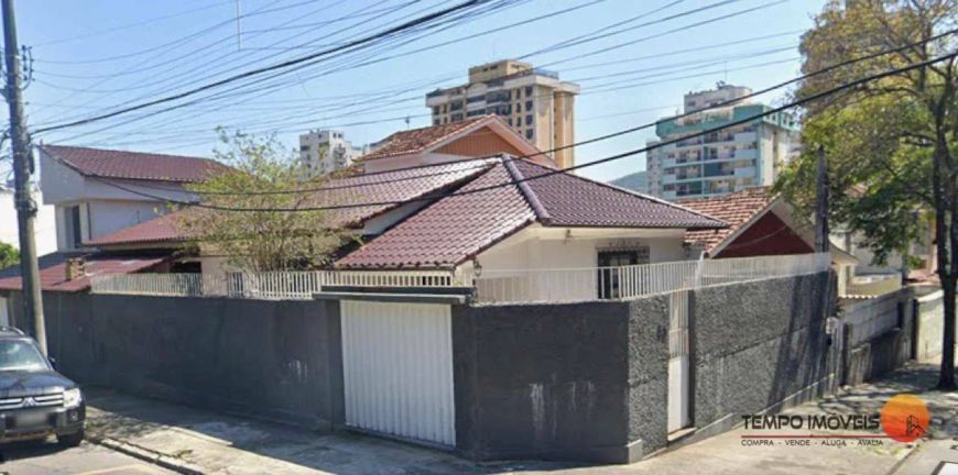 Casa com 3 quartos para alugar, 190 m² por R$ 5.340/mês - Vital Brasil - Niterói/RJ