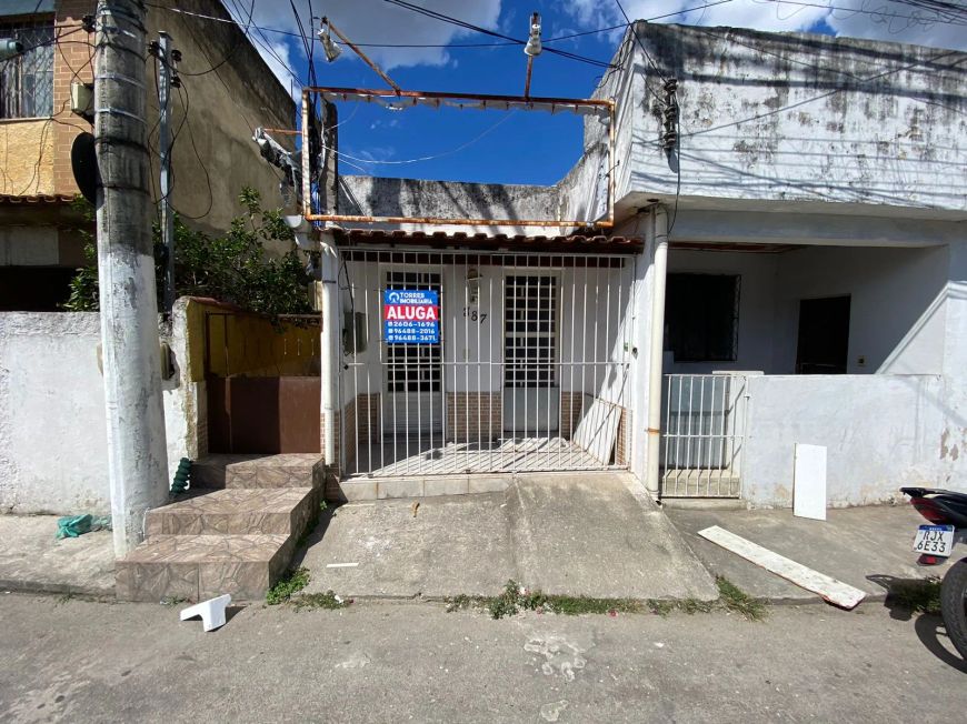 Espaço com salas, banheiro e cozinha Porto Novo