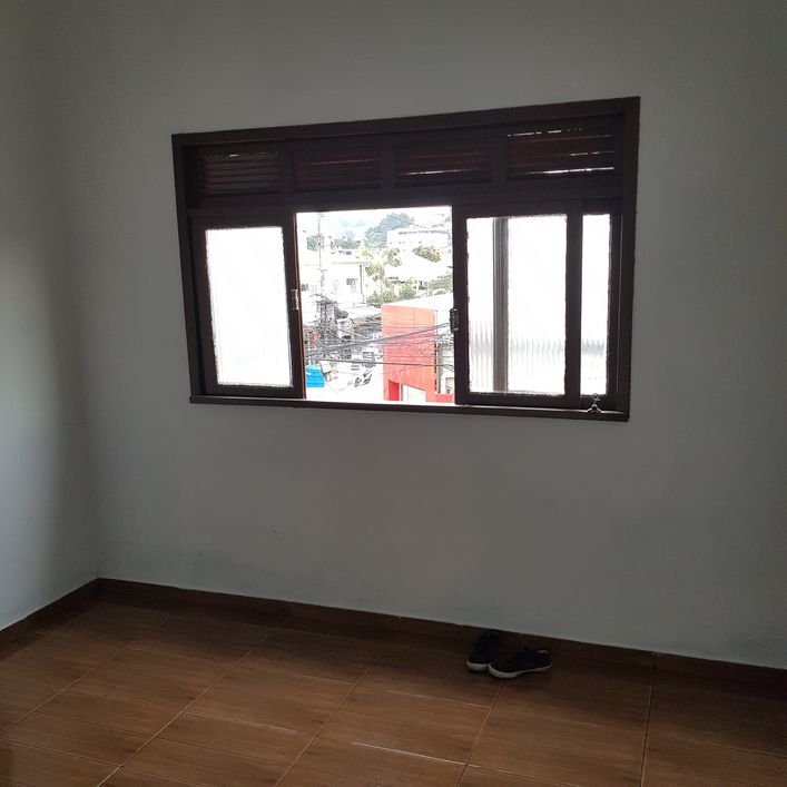 Apartamento para aluguel possui 70 metros quadrados com 2 quartos em Antonina - São Gonçalo - RJ