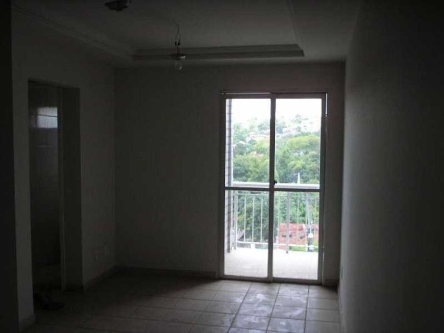 Colubandê - Rua Pastor Avelino de Souza, 04 - Qd. 09 - Apt. 203 - R 550,00