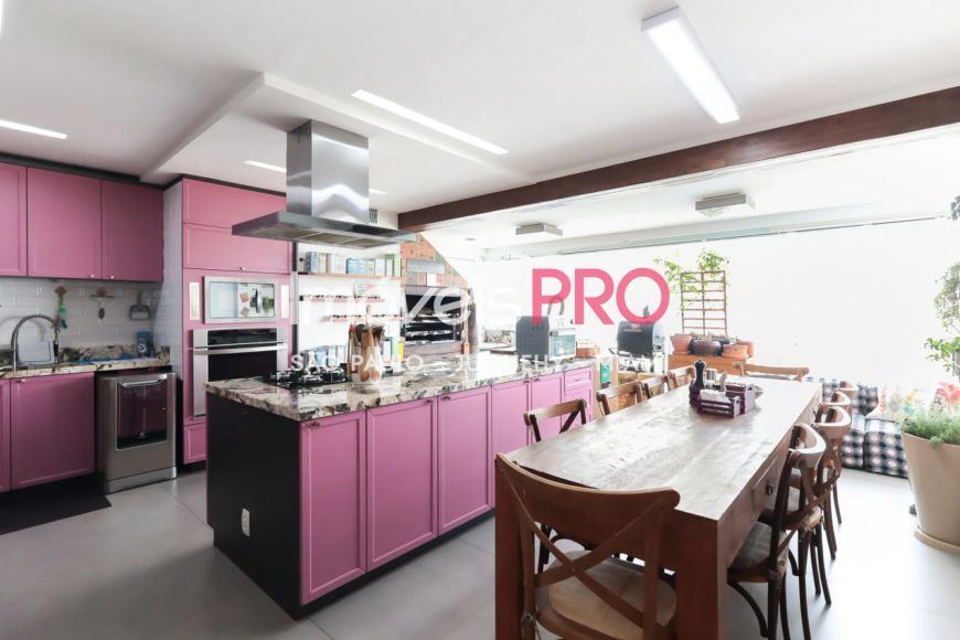 Apartamento 225m² no Brooklin com 3 suítes e 4 vagas.
