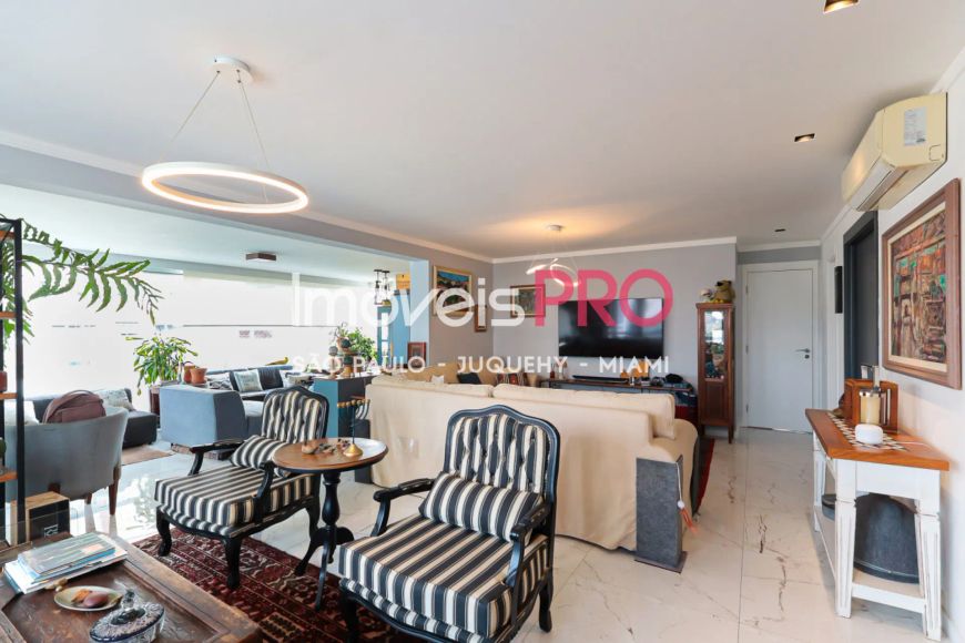 Apartamento 225m² no Brooklin com 3 suítes e 4 vagas.