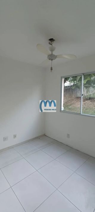 Alugo apartamento no condomínio Villagio dos Pássaros.