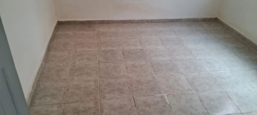 casa com 01 quarto em Laranjal - São Gonçalo - RJ