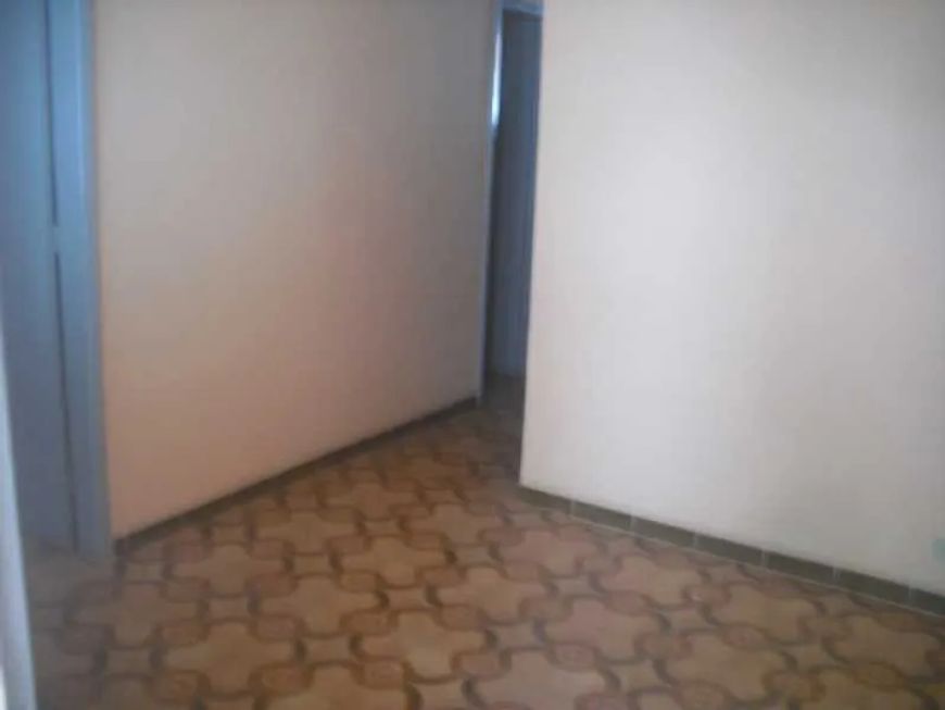 Engenho Pequeno - Rua Felix Antonio da Silva, 119 casa 01 frente - R$ 700,00