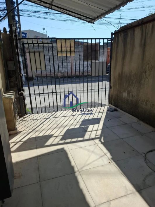 CASA COM 4 QUARTOS PARA LOCAÇÃO COMERCIAL POR R$2.300,00 OU VENDA POR R$420.000,00 - CENTRO - SÃO GO