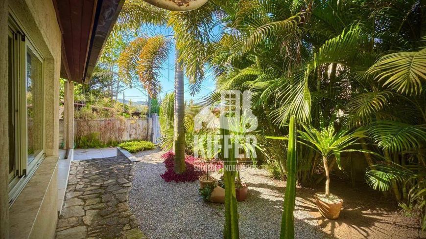 Casa com 3 quartos e piscina à venda, 180 m² por R$ 490.000 - Maria Paula - São Gonçalo/RJ
