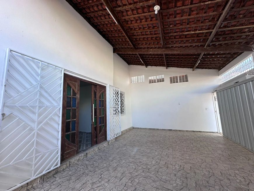 Casa com 3 quartos sendo 1 suíte próx. ao Graciliano - Maceió - AL