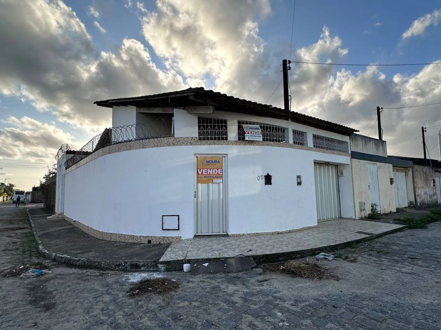 Casa com 3 quartos sendo 1 suíte próx. ao Graciliano - Maceió - AL