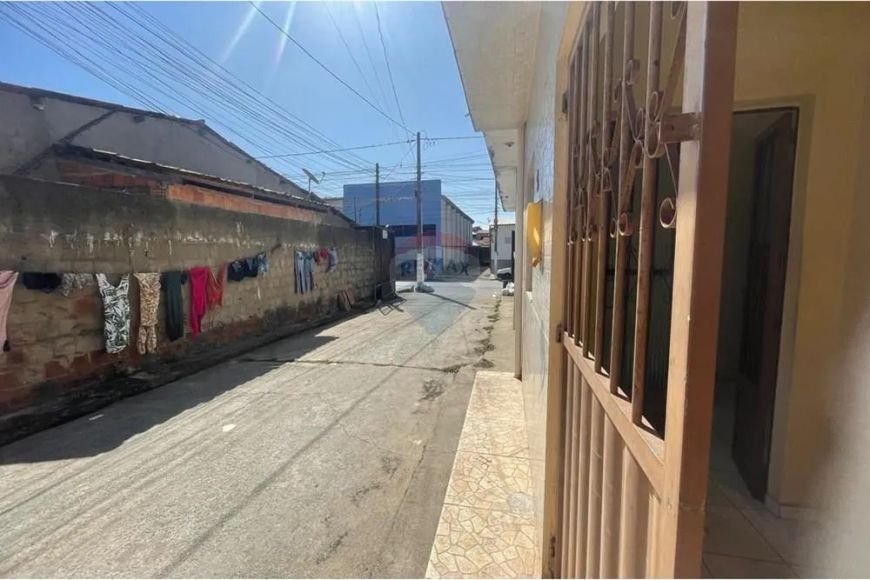 Casa com 1º andar à venda no Clima Bom l, Próximo a Paragominas