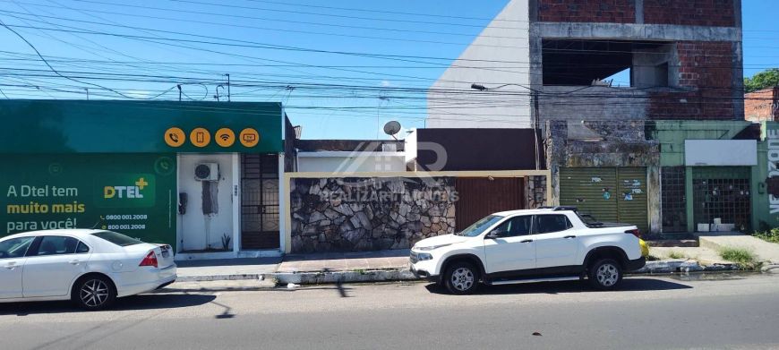 EXCELENTE CASA PARA FINS COMERCIAIS NA AV. PRINCIPAL DO GRACILIANO RAMOS