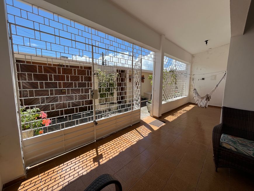Casa para venda com 180 metros quadrados com 4 quartos em Jatiúca -