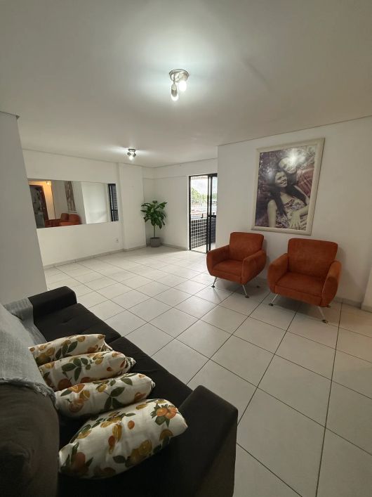 Apartamento Nascente com 98m2 e 3 Quartos (2 Suítes) no Farol