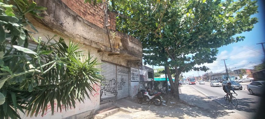 Imóvel para aluguel possui 450 metros quadrados em Serraria - Maceió - AL