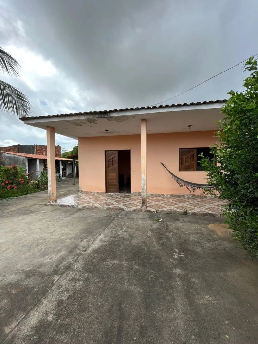 Imóvel para venda possui 1000 metros quadrados com 4 quartos em Cidade Universitária - Maceió - AL
