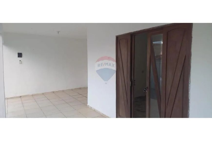Viva em Conforto: Casa na Tranquila Maceió!