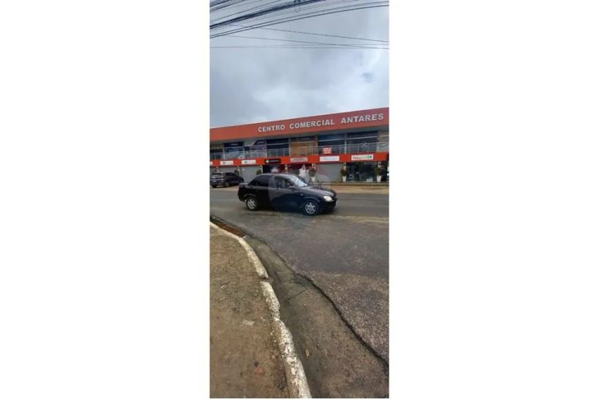 Casa com 6 Pontos Comerciais a Venda na Santa Lucia