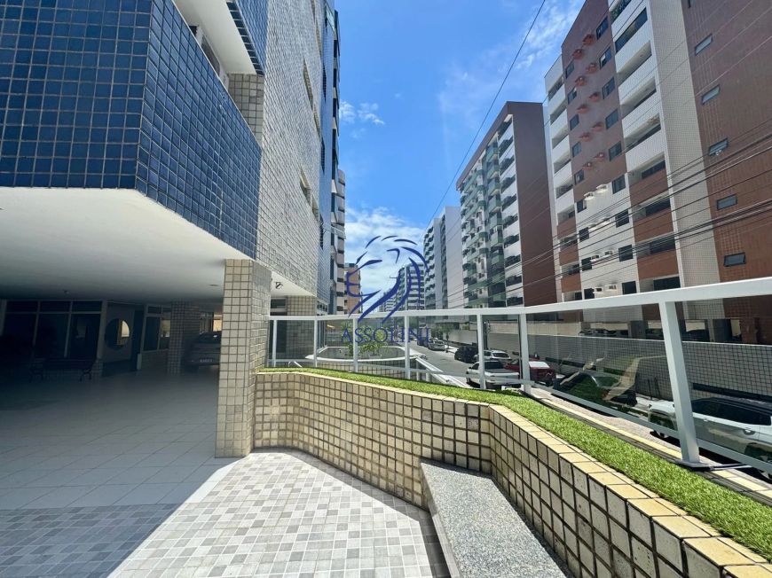 Lindo apê semimobiliado 3 quartos + DCE completo na Ponta Verde