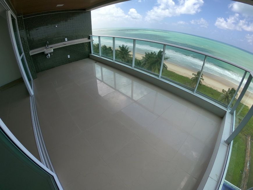Apartamento para venda possui 220 metros quadrados com 4 quartos em Guaxuma - Maceió - Alagoas