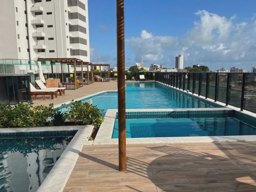 ALUGO Apartamento de 110m² no Ed. Mirante Club Strategia (Farol)