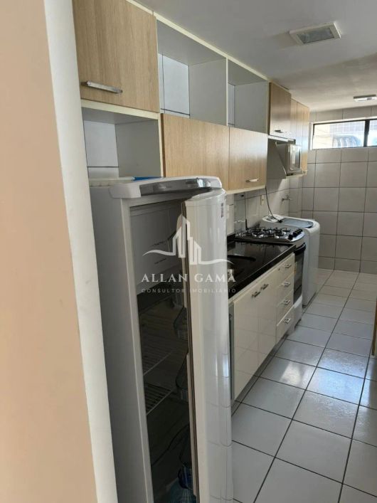 Apt. 3 quartos com armários, prédio com lazer completo em rua do corredor Vera Arruda