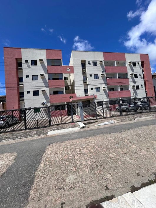 Imóvel para venda possui 77 metros quadrados com 3 quartos em Gruta de Lourdes - Maceió - AL