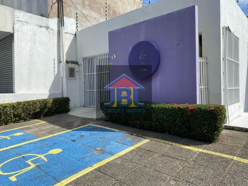 Prédio Comercial à Venda no bairro do Farol em Maceió
