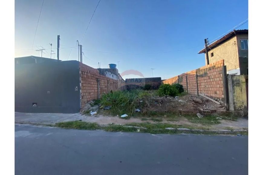 Terreno á venda no Benedito Bentes