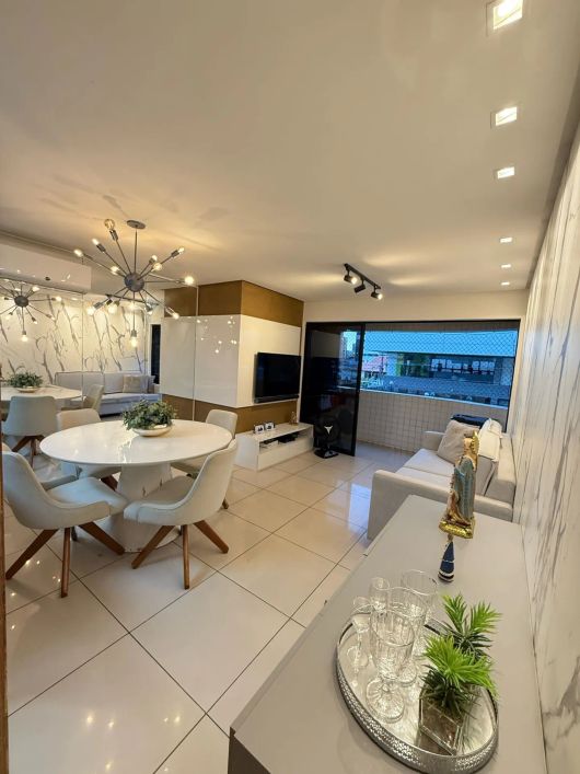 Apartamento com 2/4 na ponta verde!