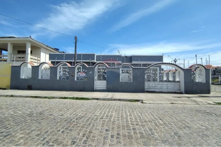 Casa 4 qtos - Ponta Grossa - Maceió